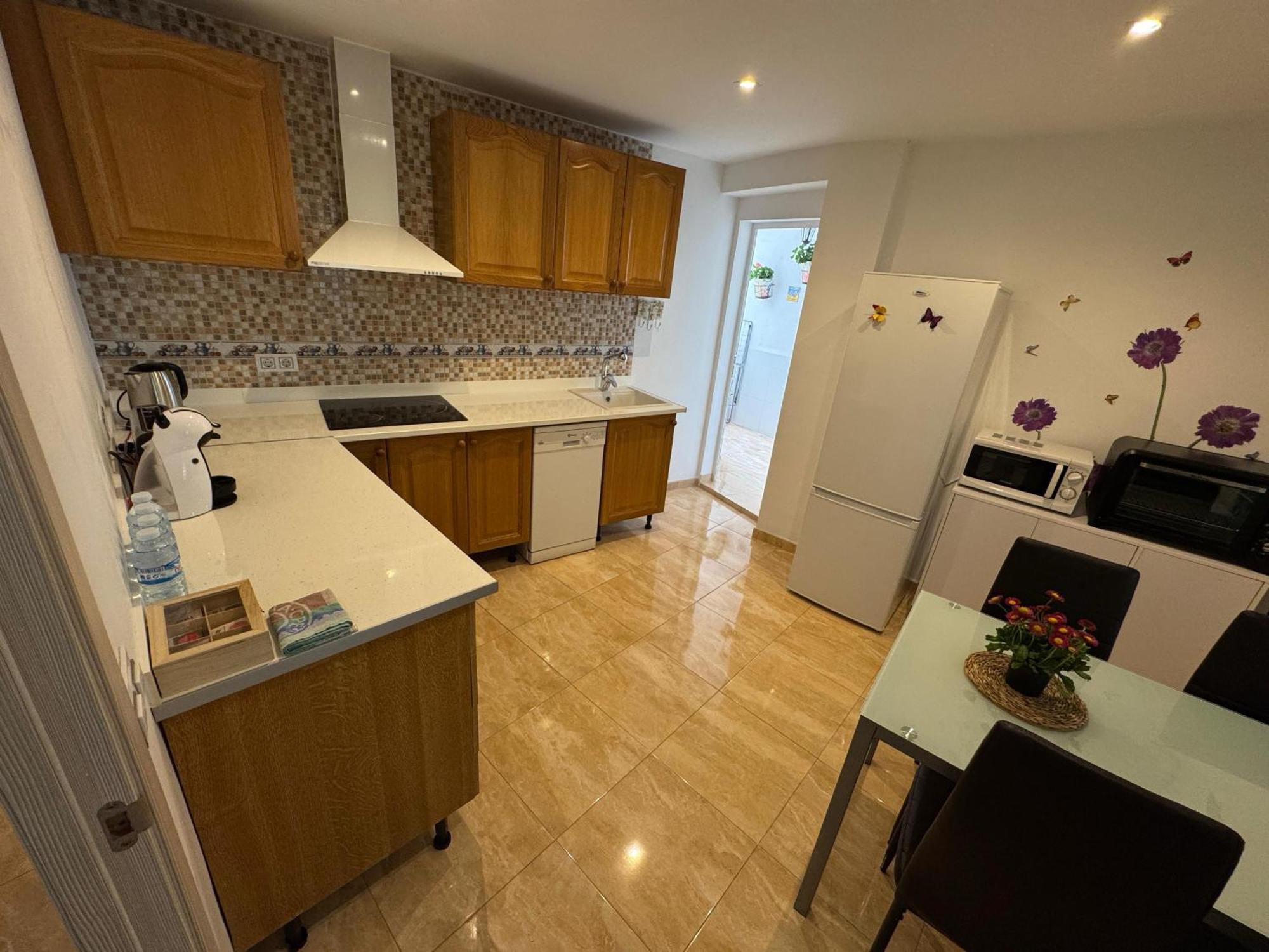 Alenia Apartments อาลิกันเต ภายนอก รูปภาพ