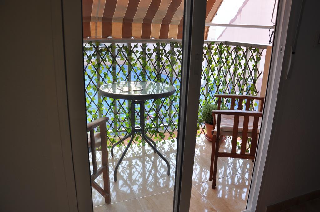 Alenia Apartments อาลิกันเต ภายนอก รูปภาพ